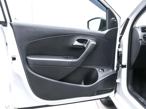 Седан Volkswagen Polo 2019 года, 1379000 рублей, Красноярск