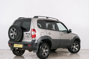 Внедорожник Chevrolet Niva 2018 года, 789000 рублей, Красноярск