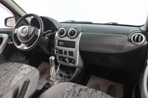 Хетчбэк Renault Sandero 2011 года, 410000 рублей, Новосибирск
