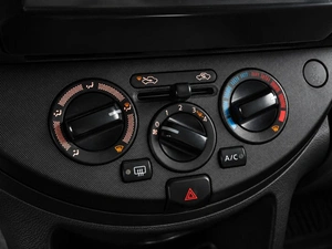 Хетчбэк Nissan Note 2013 года, 669000 рублей, Тюмень