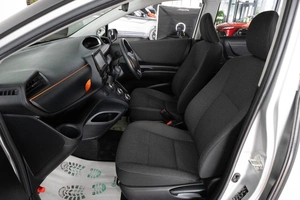 Минивэн Toyota Sienta 2018 года, 1589000 рублей, Красноярск