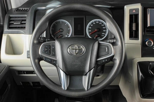Минивэн Toyota Hiace 2021 года, 5149000 рублей, Тюмень