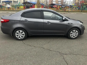 Седан Kia Rio 2014 года, 790000 рублей, Абакан