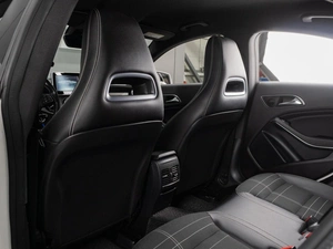 Седан Mercedes-benz CLA-класс 2015 года, 1999000 рублей, Тюмень