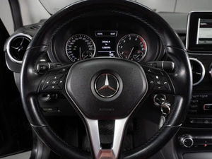 Хетчбэк Mercedes-benz B-класс 2013 года, 1074070 рублей, Тюмень