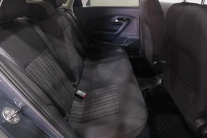Седан Volkswagen Polo 2016 года, 1099000 рублей, Новокузнецк