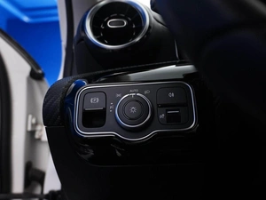 Седан Mercedes-benz A-класс 2020 года, 1999077 рублей, Москва