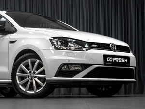 Седан Volkswagen Polo 2016 года, 1369000 рублей, Тюмень