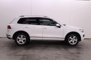 Внедорожник Volkswagen Touareg 2012 года, 2200000 рублей, Брянск