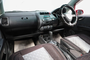 Хетчбэк Honda Fit 2003 года, 399000 рублей, Новосибирск