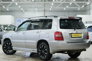 Внедорожник Toyota Kluger 2001 года, 1049000 рублей, Омск