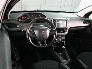 Хетчбэк Peugeot 208 2013 года, 819000 рублей, Аксай