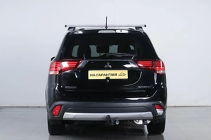 Внедорожник Mitsubishi Outlander 2016 года, 1749000 рублей, Челябинск