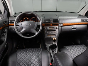 Седан Toyota Avensis 2007 года, 700000 рублей, Тюмень