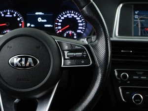 Седан Kia Optima 2018 года, 2219050 рублей, Москва