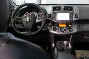 Внедорожник Toyota RAV4 2010 года, 1480000 рублей, Нижневартовск