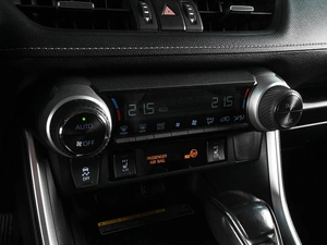 Внедорожник Toyota RAV4 2020 года, 3070000 рублей, Ростов-на-Дону