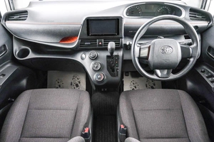 Минивэн Toyota Sienta 2019 года, 1329000 рублей, Красноярск