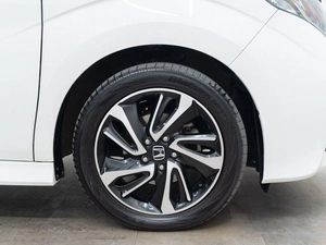 Минивэн Honda Stepwgn Spada 2017 года, 1935000 рублей, Красноярск