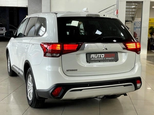 Внедорожник Mitsubishi Outlander 2019 года, 1847000 рублей, Солонцы
