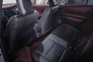 Внедорожник Toyota Harrier 2019 года, 2979000 рублей, Томск