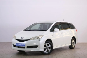 Минивэн Toyota Wish 2009 года, 1379000 рублей, Омск
