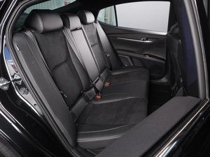 Седан Toyota Camry 2026 года, 4520000 рублей, Красный Пахарь