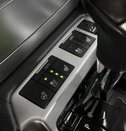 Внедорожник Toyota Land Cruiser 2019 года, 7277000 рублей, Красноярск