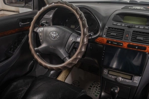 Седан Toyota Avensis 2004 года, 529000 рублей, Томск
