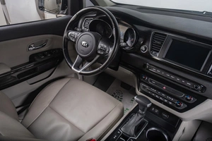 Минивэн Kia Carnival 2019 года, 2949000 рублей, Томск