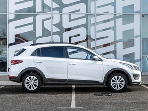 Хетчбэк Kia Rio X-Line 2019 года, 1640000 рублей, Краснодар