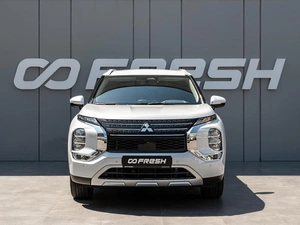 Внедорожник Mitsubishi Outlander 2024 года, 5200000 рублей, Краснодар