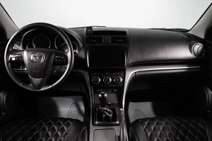 Седан Mazda 6 2011 года, 1099000 рублей, Сургут