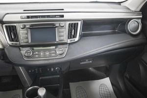 Внедорожник Toyota RAV4 2015 года, 2649000 рублей, Кемерово