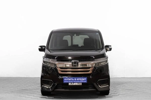 Минивэн Honda Stepwgn 2017 года, 1999000 рублей, Барнаул