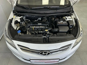 Седан Hyundai Solaris 2015 года, 945000 рублей, Красноярск