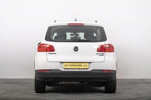 Внедорожник Volkswagen Tiguan 2018 года, 2209000 рублей, Томск