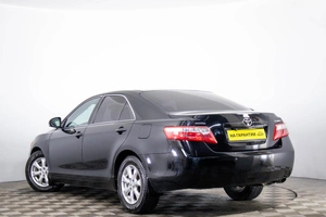 Седан Toyota Camry 2010 года, 1099000 рублей, Пермь