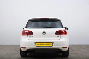 Хетчбэк Volkswagen Golf 2012 года, 749000 рублей, Томск