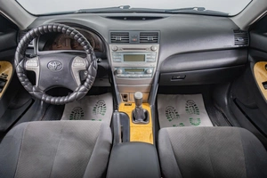 Седан Toyota Camry 2006 года, 979000 рублей, Томск