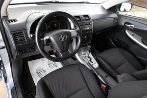 Седан Toyota Corolla 2011 года, 1089000 рублей, Красноярск