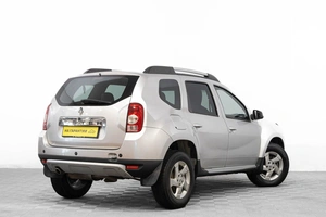 Внедорожник Renault Duster 2012 года, 889000 рублей, Барнаул