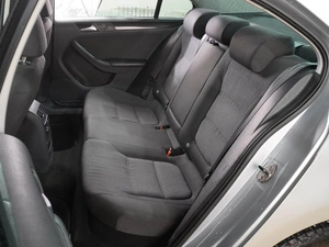 Седан Volkswagen Jetta 2012 года, 1030000 рублей, Воронеж