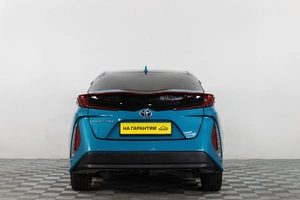 Лифтбек Toyota Prius 2019 года, 2389000 рублей, Сургут
