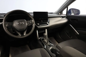 Внедорожник Toyota Corolla Cross 2024 года, 2989000 рублей, Новосибирск