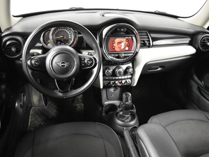 Хетчбэк MINI Cooper 2019 года, 1957900 рублей, Казань