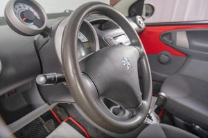 Хетчбэк Peugeot 107 2007 года, 399000 рублей, Томск