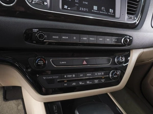 Минивэн Kia Carnival 2019 года, 2500000 рублей, Ростов-на-Дону