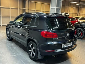 Внедорожник Volkswagen Tiguan 2013 года, 1347000 рублей, Красноярск