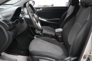 Хетчбэк Hyundai Solaris 2013 года, 969000 рублей, Омск